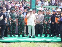 Menhan Prabowo, Beri Santunan Kepada Korban Erupsi Gunung Marapi di Kabupaten Agam, Sumbar