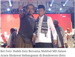 Habib Zein Sambut Mahfud MD Saat Menghadiri Acara Sholawat Kebangsaan di Bondowoso