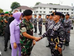 Usai Emban Misi Kemanusiaan, KRI dr. Radjiman Wedyodiningrat-992 Tiba Di Tanah Air