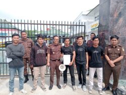 Demo di Kejari, Geram Minta Periksa Kadis Pendidikan Labusel