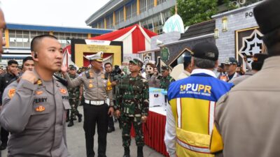 Panglima TNI Tinjau Pos Lebaran dan Gelar Safari Ramadhan 1445 H di Jawa Timur