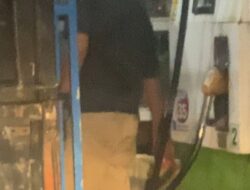 Diduga SPBU 14.212.222 Pulau Maria, Terang- Terangan Isi Pertalite Dengan Jerigen