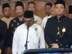 Diduga Jam Karet, Deklarasi Pasangan Ikfina–Sa’dulloh Dikritisi Tomas Mejokerto