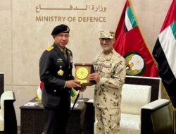 Kunker ke Timur Tengah, Panglima TNI Bertemu Panglima Militer Uni Emirat Arab