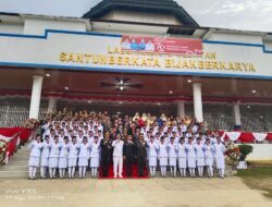Wakil Bupati Labusel Jadi Irup Penurunan Bendera HUT 79 RI