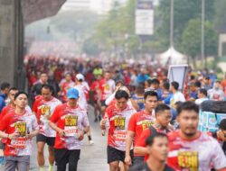 Ribuan Masyarakat Antusias Ikuti Panglima TNI Run 2024 di Monas