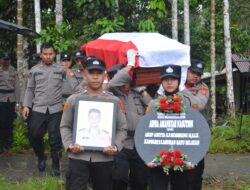 Kapolres Labusel Pimpin Upacara Pemakaman Dinas Aipda Amansyah Nasution