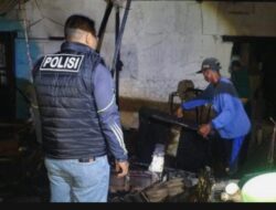 Polisi Selidiki Penyebab Kebakaran Puluhan Warung di Pantai Wonokerto