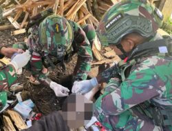 Aksi Sigap Satgas Yonif 715/Mtl, Operasi Luka Sayatan Parang ke Masyarakat Pelosok Papua