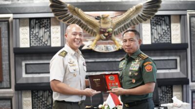 Panglima TNI Terima Kunjungan Kasad Singapura