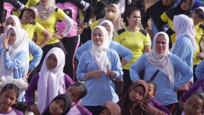 Bunda PAUD Labusel Ajak Anak SD Gemar Olahraga