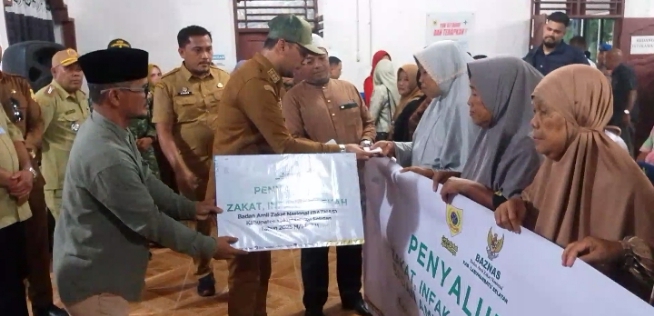 Sentuhan Kepedulian:Pemkab dan BAZNAS Labusel Salurkan ZIS untuk Warga Silangkitang