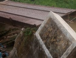 Aktivitas Masyarakat Terhenti, Jembatan Penghubung Antar Kelurahan Urung Kompas dan Danau Balai Lumpuh Total