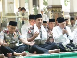 Sinergi Ulama dan Umara, Kapolri Silaturahmi ke Ponpes Tebuireng dan Ziarah Makam Gus Dur